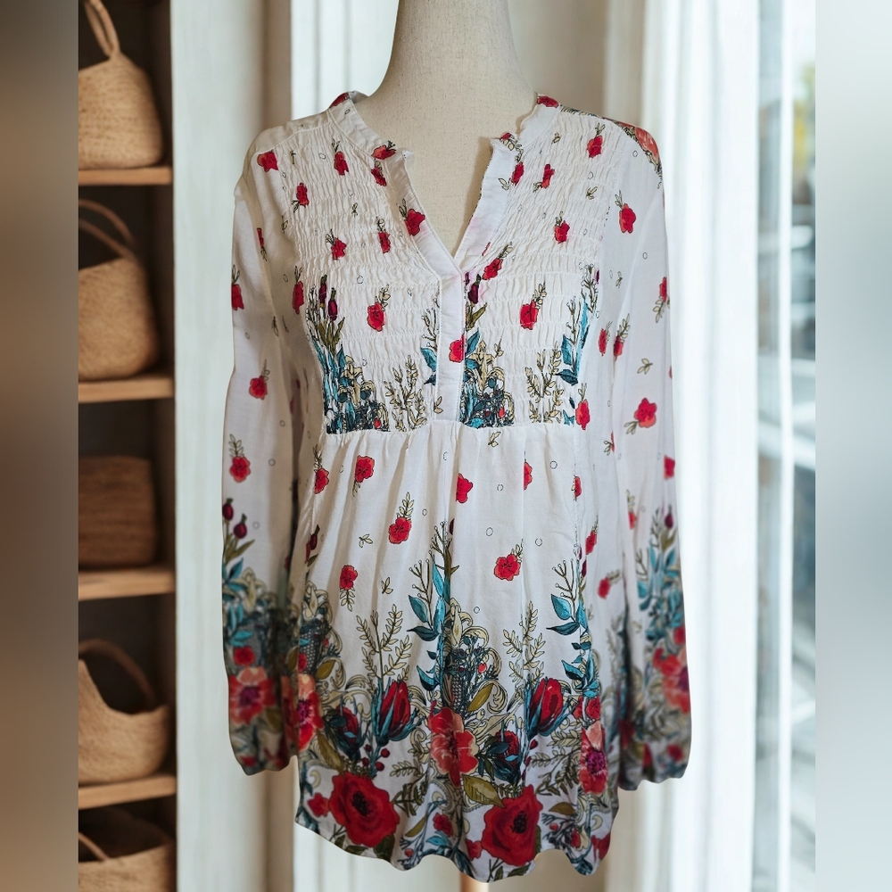 Suzanne Betro NWOT LG Floral Embroidered Women's Top